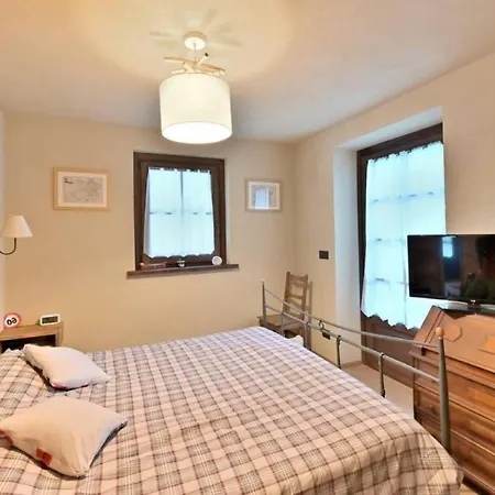 Holiday home Charming 3-bedroom In Courmayeur, Aosta Valley