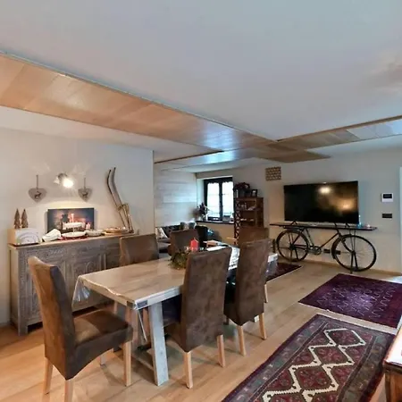 Charming 3-bedroom In Courmayeur, Aosta Valley Feriehus Courmayeur